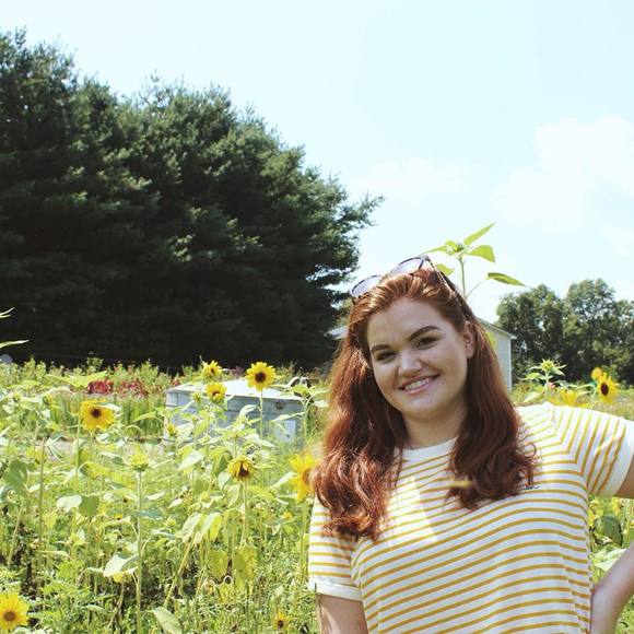 Meet the Posher Other - Meet your Posher, Abby